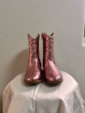 Soda Metallic Pink Western Cowgirl Boots